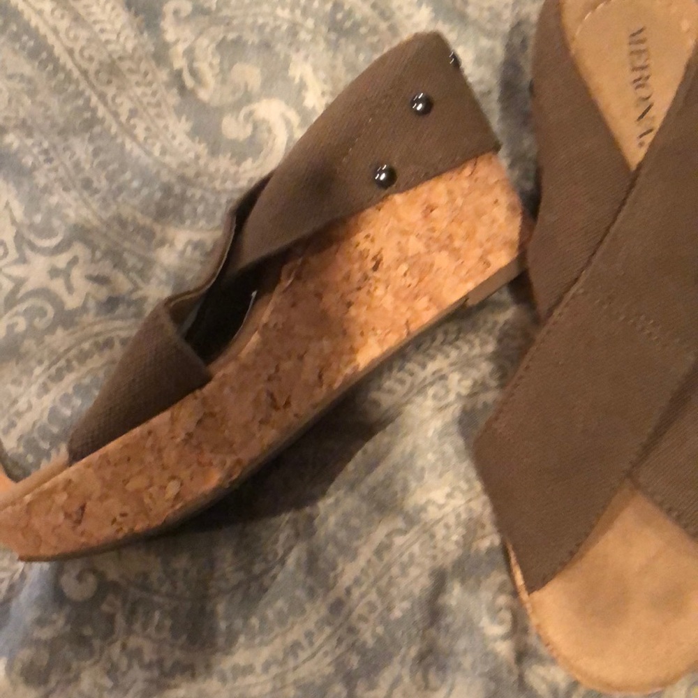 Shoes - Picture 2 of 5